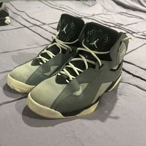 Jordans True Flight Gray mens size US 10.5